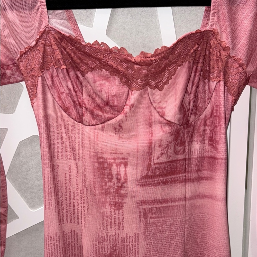 Elegant Pink Long-Sleeve Dress - Picture 3 of 9